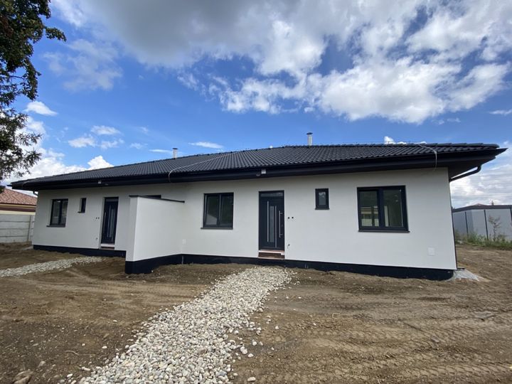 Rodinný dom dvojdom Madunice – realizácia COMACC STAV